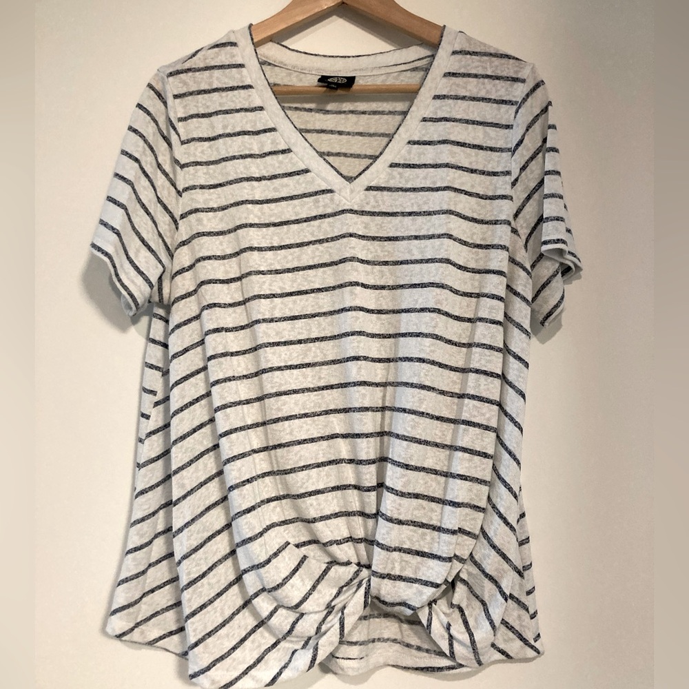 Bobeau Twist-Front Top Size XL